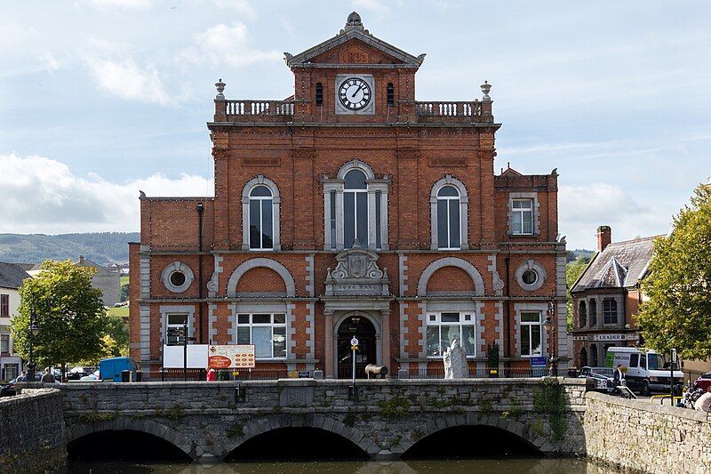 File:Newry Town Hall.jpg