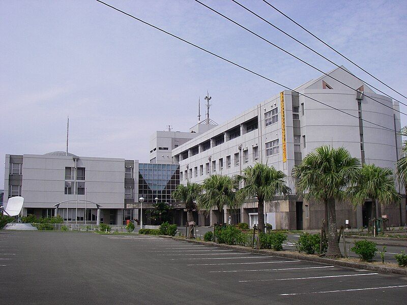 File:Nishinoomote city hall.jpg