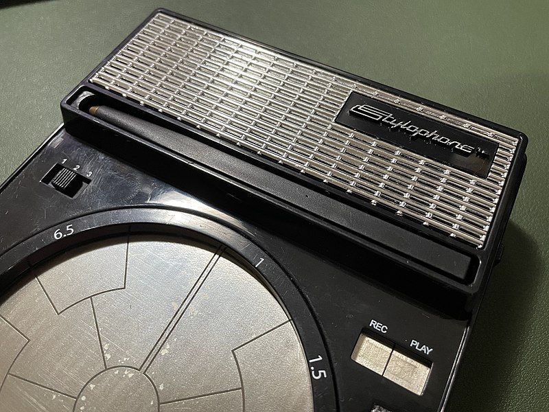 File:Stylophone Beatbox closeup.jpg