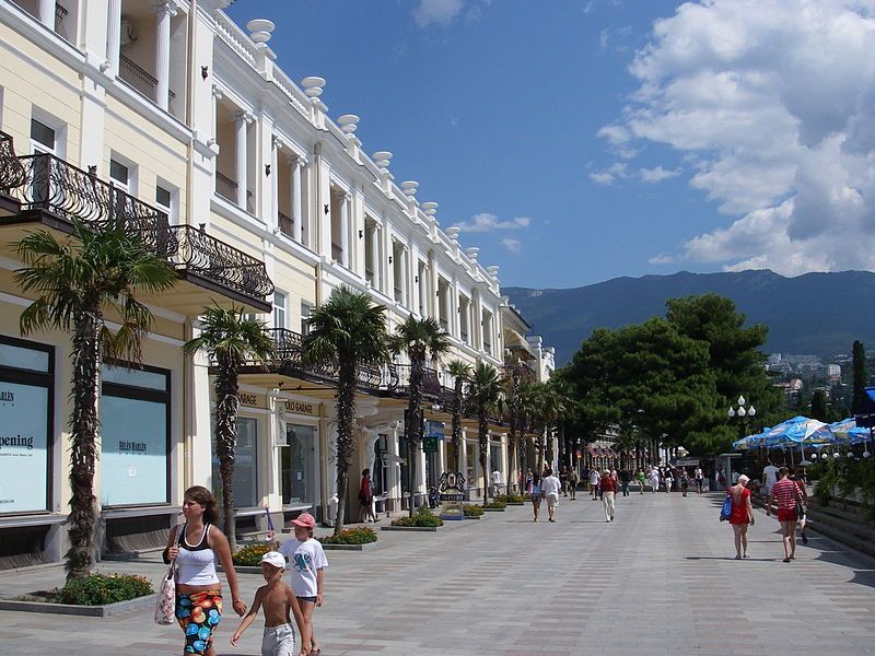 File:Yalta (2733097088).jpg