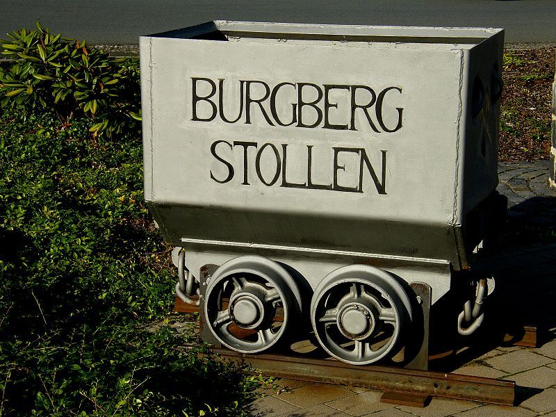 File:Battenberg (Eder) Burgbergstollen-DSCF3388.jpg