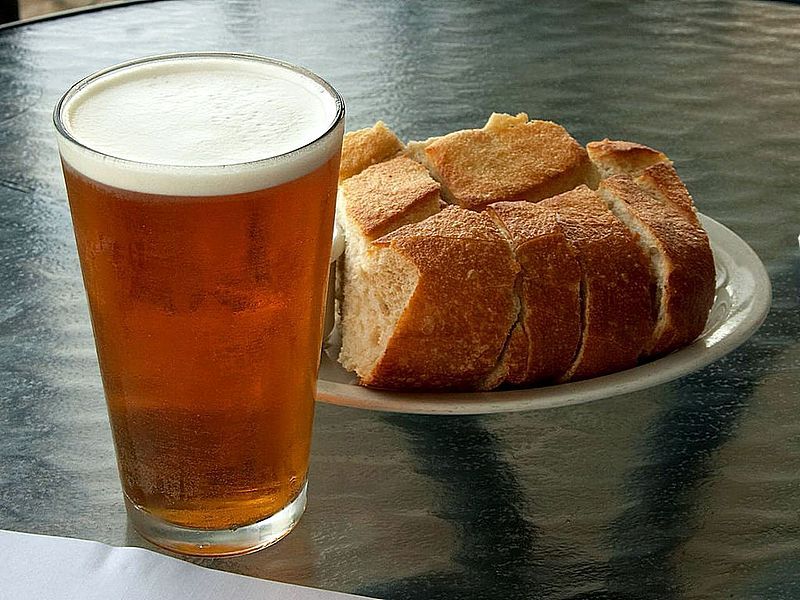 File:Beer and bread.jpg