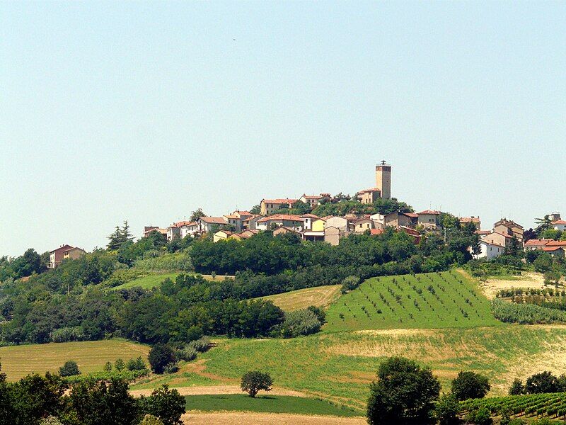 File:Conzano-panorama.jpg