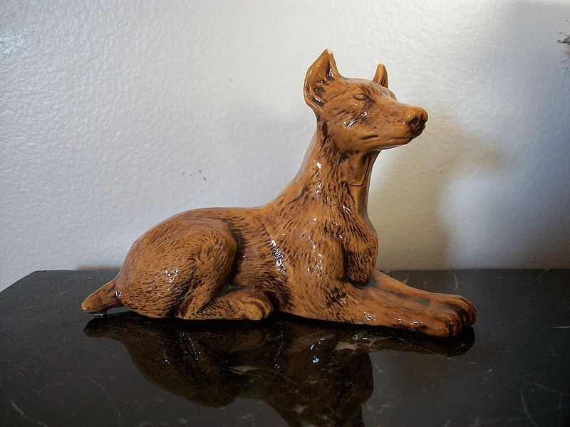 File:Dog Sculpture.jpg