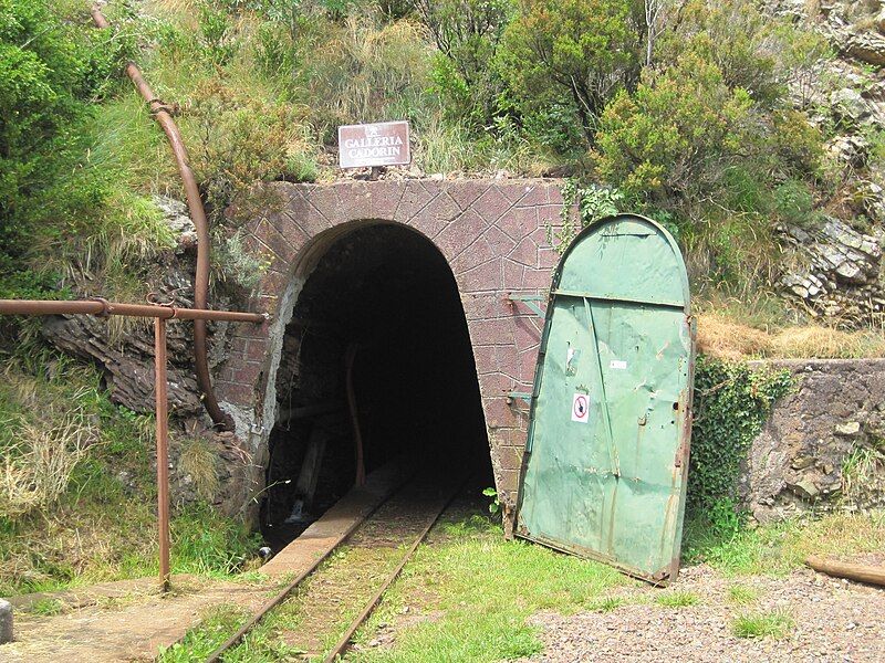 File:Gambatesa Mine.JPG