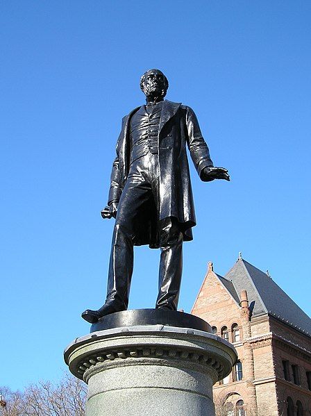 File:GeorgeBrown-Statue-Queen'sPark-Toronto.jpg