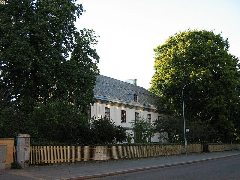 File:Karlstad Biskopsgården.JPG