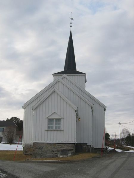 File:Korsnes kirke.JPG