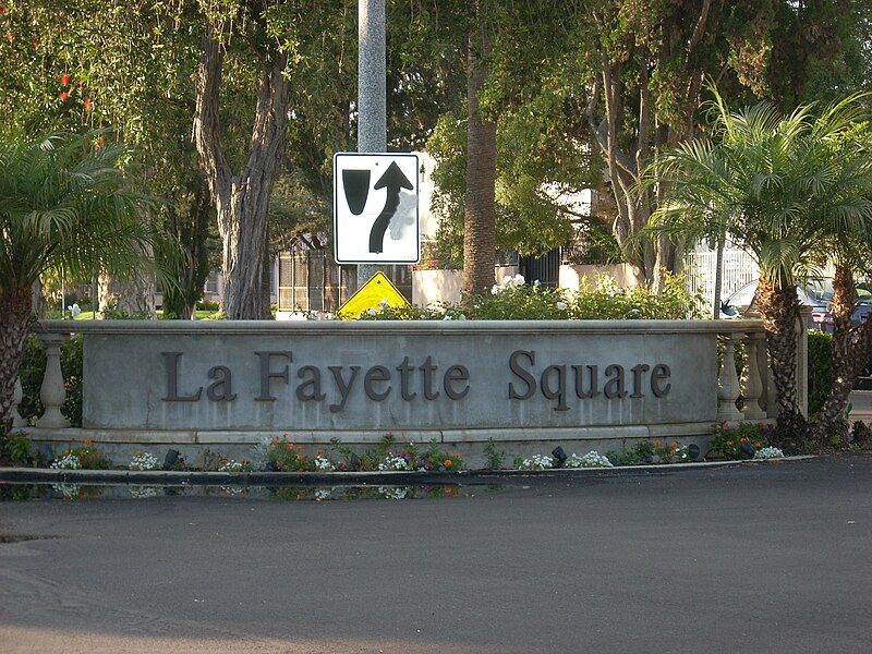 File:Lafayettesquare.JPG