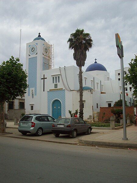 File:Larache Iglesia Pilar.jpg