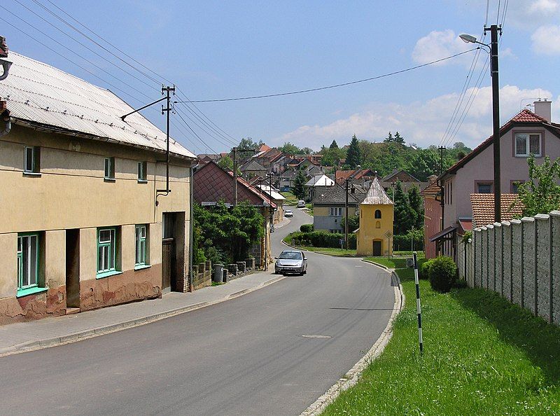 File:Morkovice-Slížany, Slížany.jpg