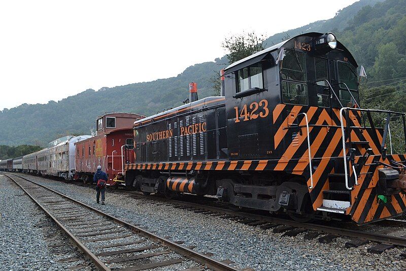 File:Niles Canyon Railway.jpg