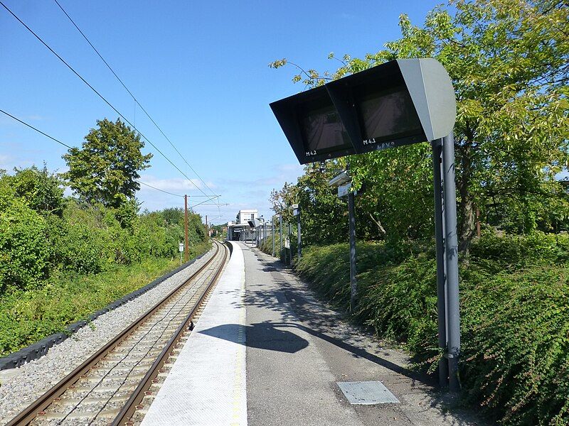 File:Ordrup Station 04.JPG