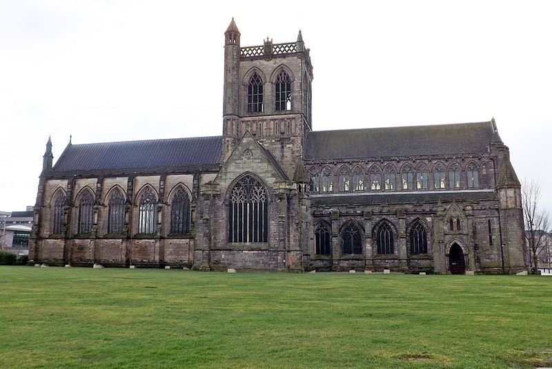 File:Paisley Abbey (11611355456).jpg