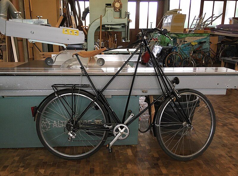 File:Pedersen-bicycle-1993-replica.jpg