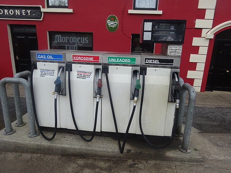 File:Petrol pump, Aherlow.jpg