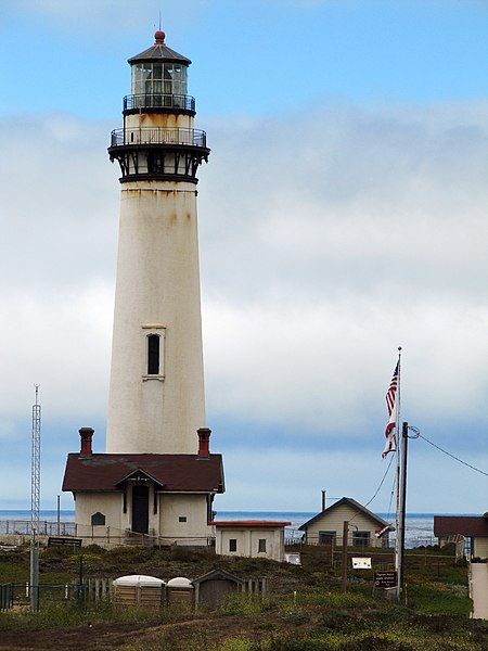 File:Pigeon Point Lighthouse.jpg