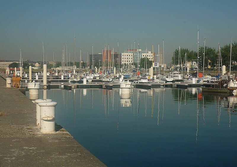 File:Port vauban.jpg