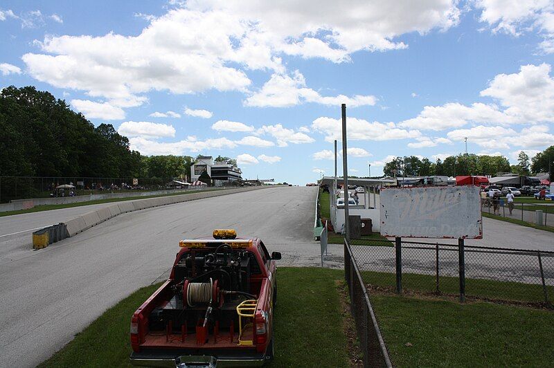 File:RoadAmericaFrontStretchBucyros2010.jpg