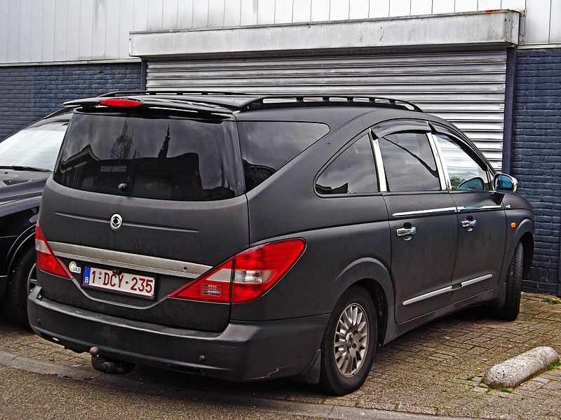 File:Ssangyong Rodius (17047402870).jpg