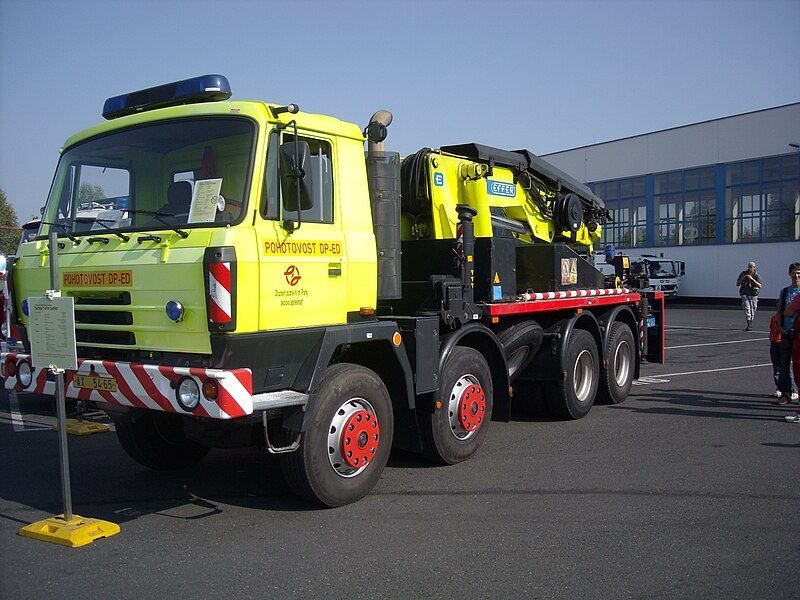 File:Tow truck04.jpg