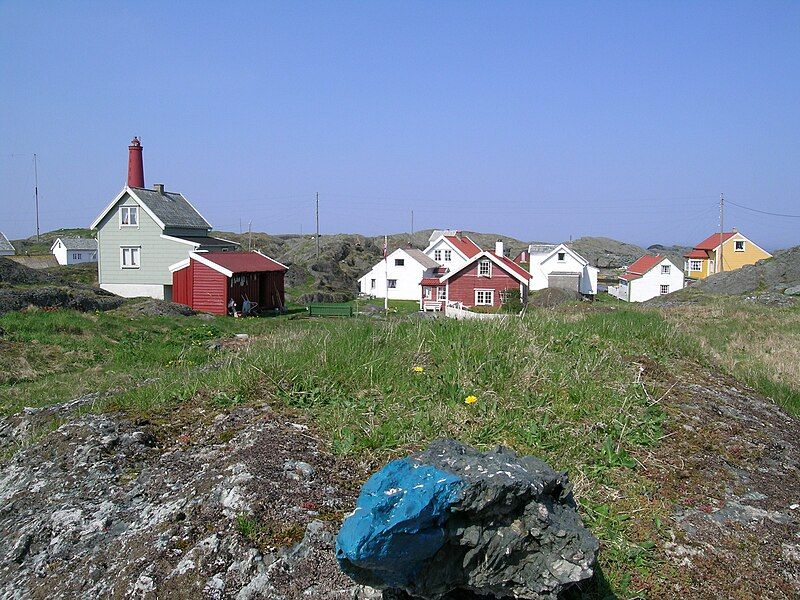 File:Utvær fyr 3.jpg