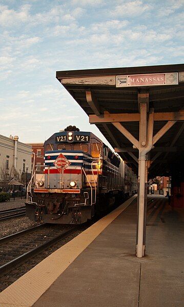 File:VRE in Manassas.jpg