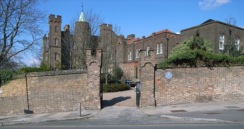 File:Vanbrugh Castle.jpg