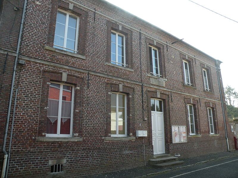 File:Bachivillers mairie 04.JPG