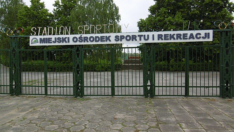 File:Brama stadion starachowice.jpg