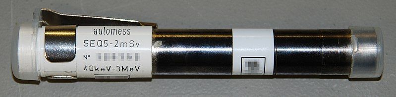 File:Direct-reading dosimeter.jpg