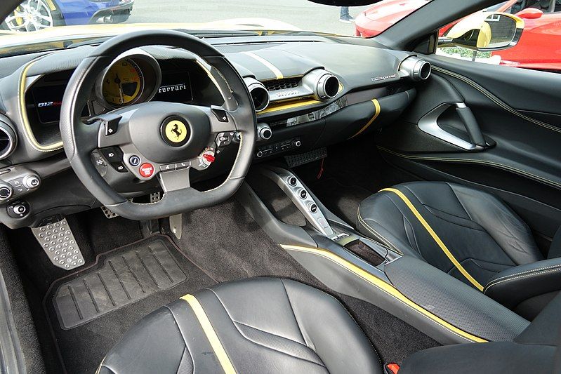 File:Ferrari 812 Superfast.jpg