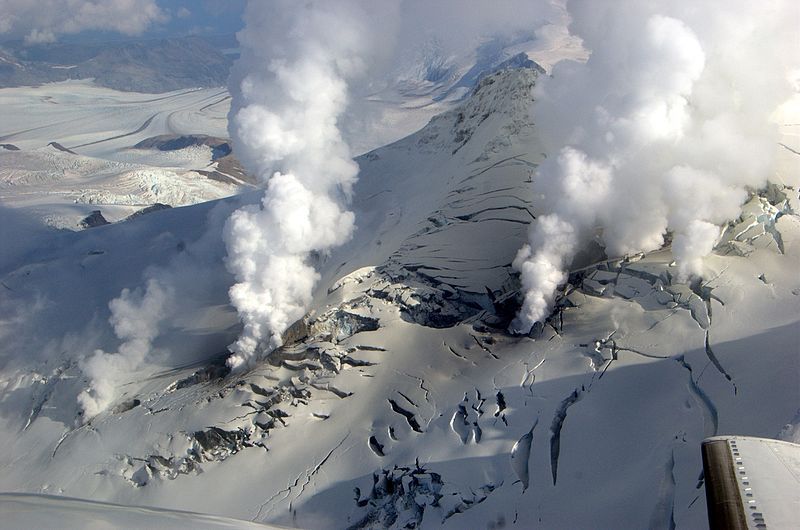 File:Fourpeaked-fumaroles-cyrus-read1.JPG