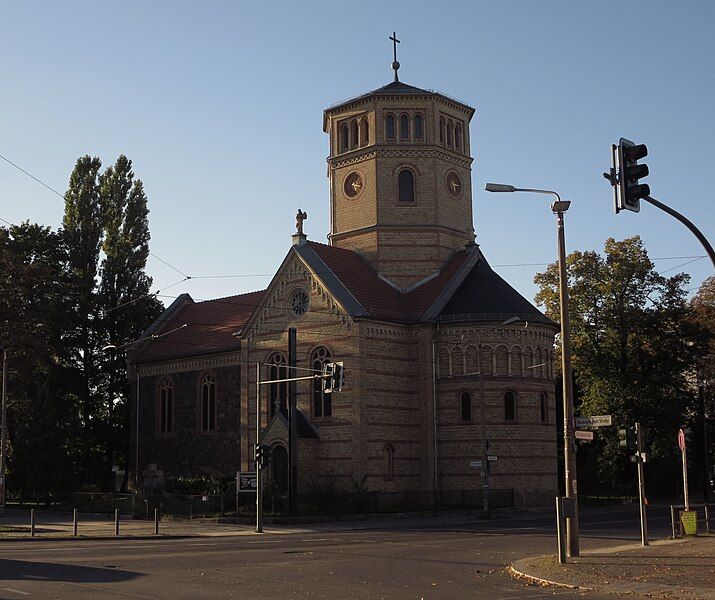 File:Friedenskirche Niederschönhausen 02.JPG