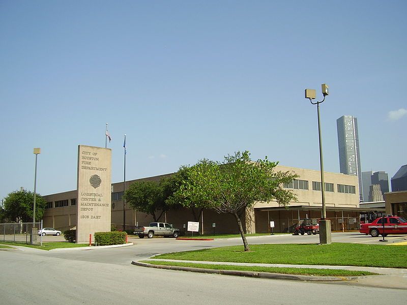 File:HoustonFireDepartmentTXHQ.JPG