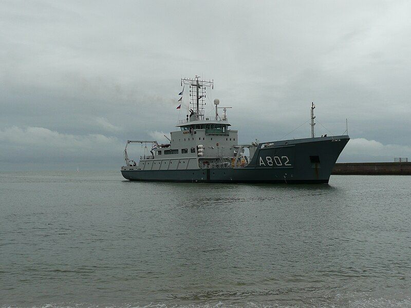 File:Hr.Ms. Snellius.jpg