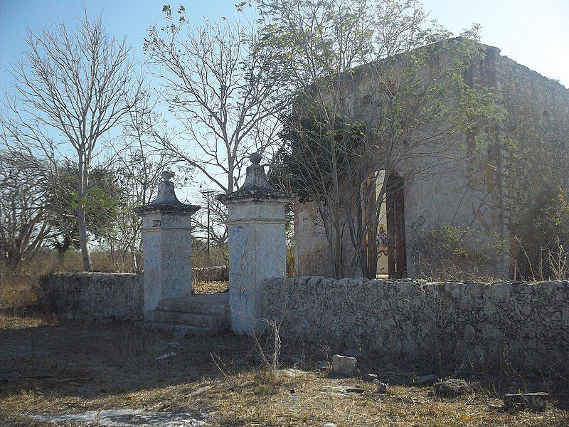 File:Misnebalam, Yucatán (08).jpg