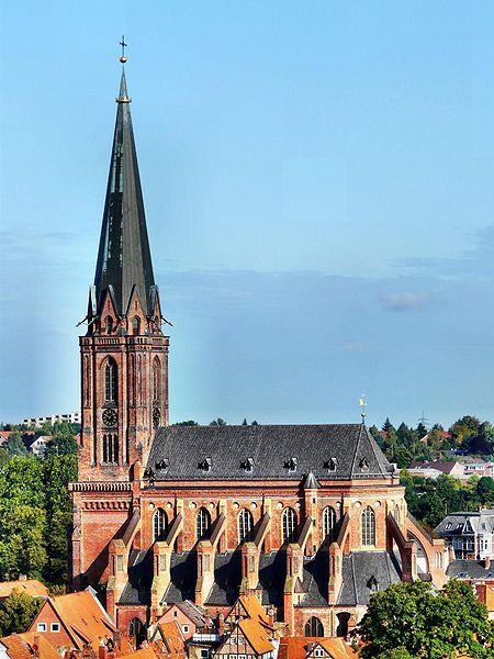 File:Nicolaikirche Lüneburg Ondra.jpg