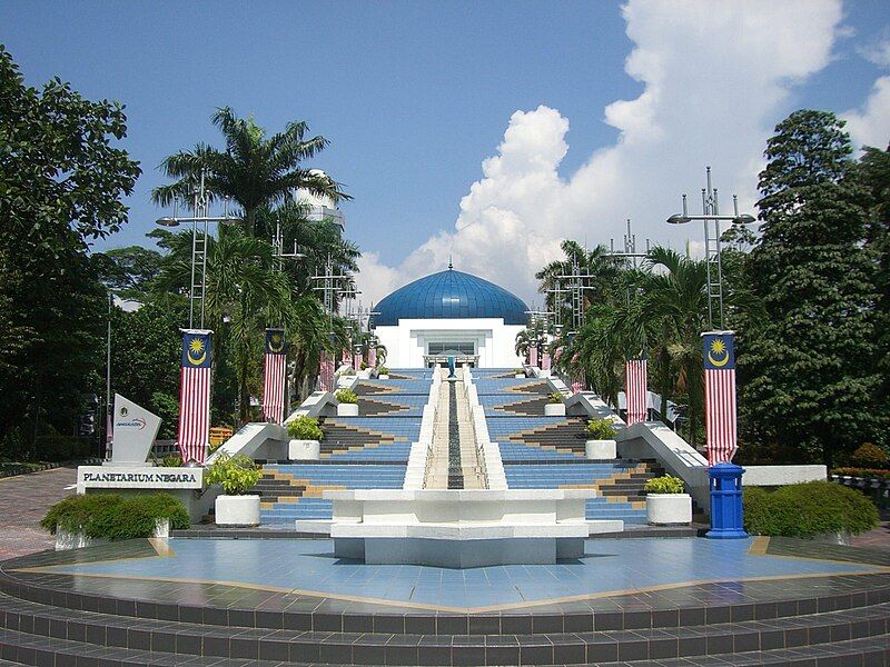 File:Planetarium Negara.jpg