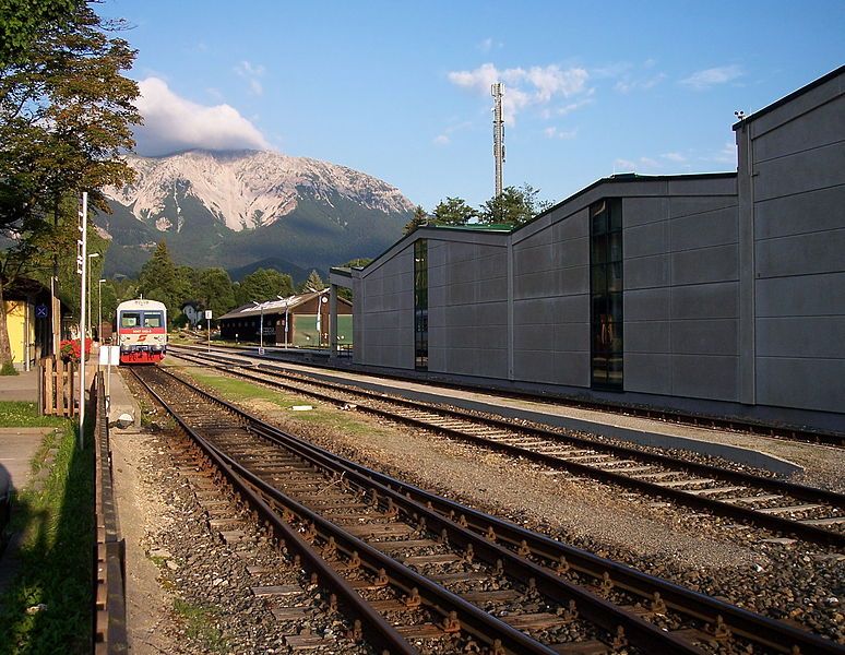 File:Puchberg am Schneeberg-railwaystation.jpg