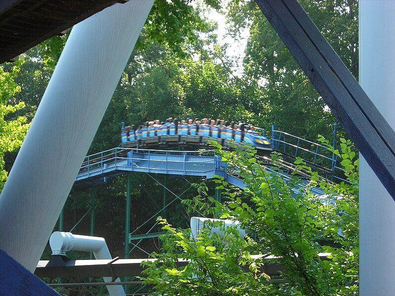 File:SooperDooperLooper train.jpg