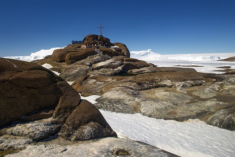 File:Soviet Expedition Cemetery.jpg