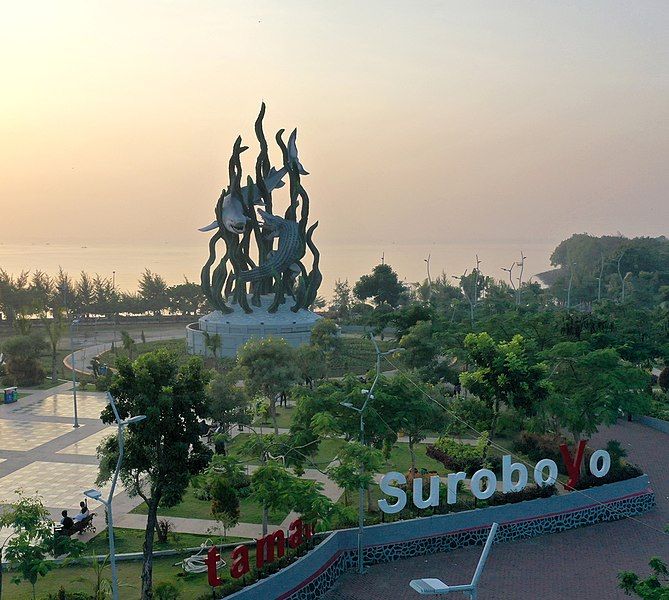 File:Taman suroboyo.jpg