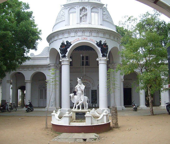 File:Town Hall Kumbakonam.jpg