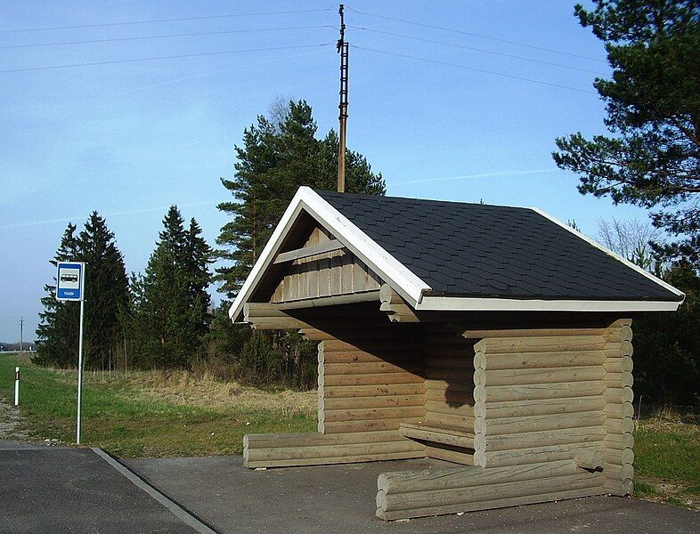 File:Tuudi bus stop.JPG