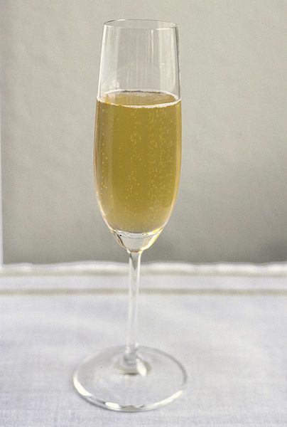 File:Verre Champagne.jpg