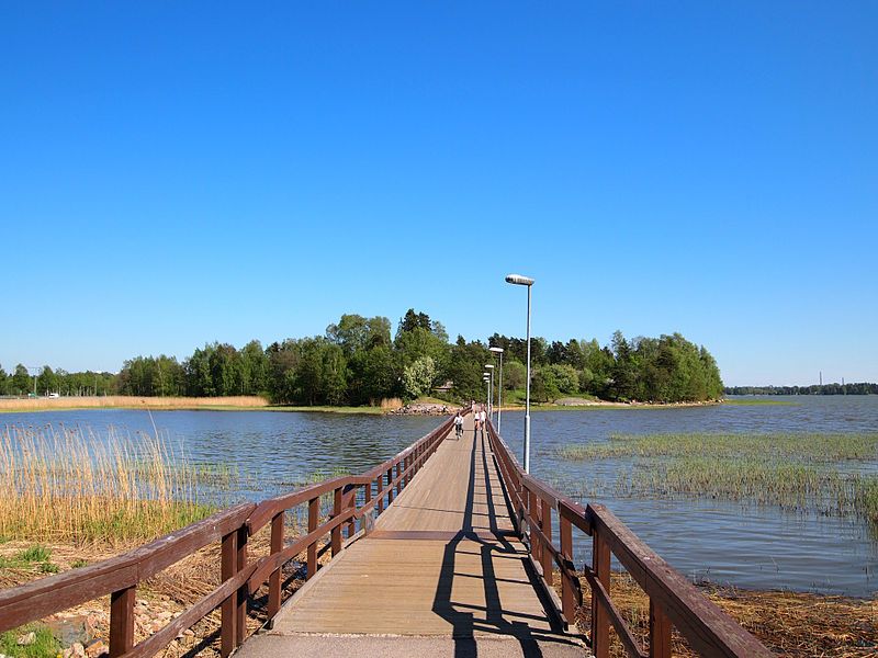 File:Bridge to Tarvo.jpg