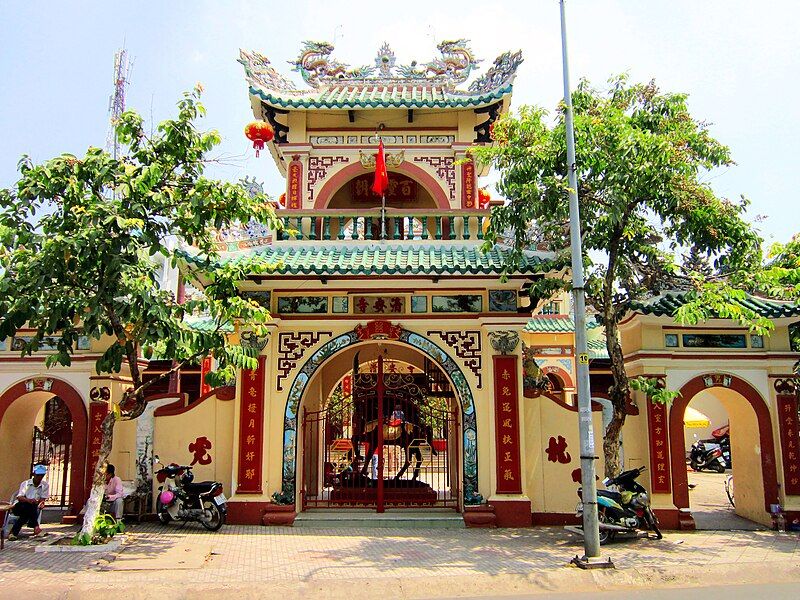 File:Chùa Ông Ngựa.jpg