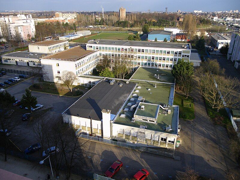 File:Collège pablo neruda,aulnay.jpg