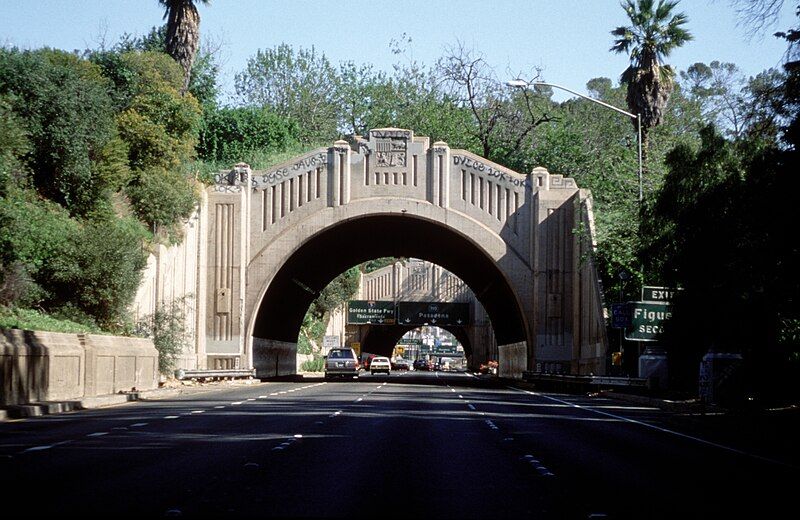 File:FigueroaStTunnels.jpg